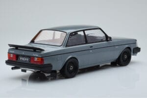 Volvo 240 Turbo Šedý IXO 1:18 18CMC089 Kov – obrázok 2 z 6