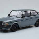 Volvo 240 Turbo Šedý IXO 1:18
