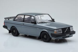 Volvo 240 Turbo Šedý IXO 1:18 18CMC089 Kov – obrázok 4 z 6