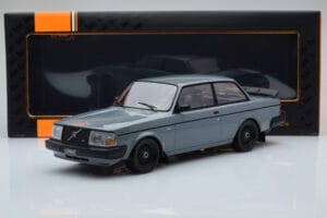 Volvo 240 Turbo Šedý IXO 1:18 18CMC089 Kov – obrázok 6 z 6