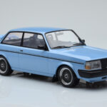 Volvo 240 Turbo Svetlo Modrý IXO 1:18 - image 4 of 6