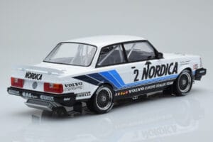 Volvo 240 Turbo Nordica #2 U. Granberg / T. Lindstrom ETCC Brno 1986 IXO 1:18 18RMC088 Kov – obrázok 2 z 6