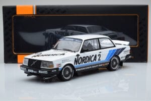 Volvo 240 Turbo Nordica #2 U. Granberg / T. Lindstrom ETCC Brno 1986 IXO 1:18 18RMC088 Kov – obrázok 6 z 6