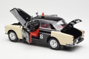 Volvo P121 Polícia Revell 1:18 8904 Kov – obrázok 5 z 8