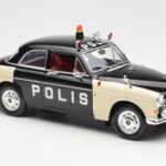 Volvo P121 Polícia Revell 1:18 8904 - image 6 of 8