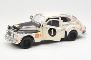 Volvo PV 544 Rally Revell 1:18 8922 Kov – obrázok 2 z 8