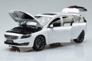 Volvo V60 D3 Crystal Biely FAW 1:18 9430840 Kov – obrázok 2 z 7