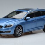 Volvo V60 D3 Power Modrý FAW 1:18 9430839 Kov
