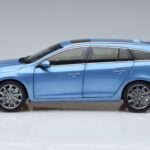Volvo V60 D3 Power Modrý FAW 1:18 9430839 Kov - image 4 of 7