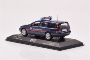 Volvo V70 Garde Frontiere Suisse Minichamps 1:43 430171899 Kov – obrázok 3 z 4