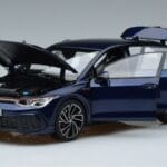 Volkswagen Golf GTI Mk8 Modrý Norev 1:18 188594 Kov - image 2 of 7