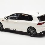 Volkswagen Golf GTI Mk8 Clubsport Biely Otto 1:18 OT986 - image 5 of 6