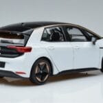 Volkswagen ID.3 Biely FAW 1:18 ZVN000001WEI Kov - image 3 of 7