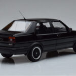 Volkswagen Jetta Mk2 Čierny Otto 1:18 - image 2 of 6