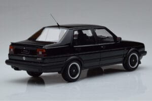 Volkswagen Jetta Mk2 Čierny Otto 1:18 OT1021 Živica – obrázok 2 z 6