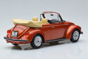 Volkswagen Beetle 1303 Kabriolet Oranžový Norev 1:18 188526 Kov – obrázok 2 z 6