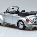 Volkswagen Beetle 1303 Kabriolet Strieborný Norev 1:18 - image 5 of 6