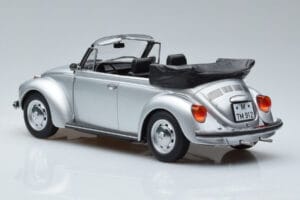 Volkswagen Beetle 1303 Kabriolet Strieborný Norev 1:18 188530 Kov – obrázok 5 z 6