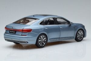 Volkswagen Passat B8 Modrý FAW 1:18 ZVF000003A Kov – obrázok 3 z 7