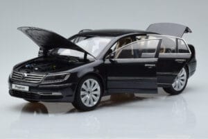 Volkswagen Phaeton V6 Mazeppa Šedý Kyosho 1:18 08831MBK Kov – obrázok 2 z 9