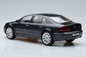 Volkswagen Phaeton V6 Mazeppa Šedý Kyosho 1:18 08831MBK Kov – obrázok 7 z 9