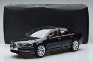 Volkswagen Phaeton V6 Mazeppa Šedý Kyosho 1:18 08831MBK Kov – obrázok 9 z 9