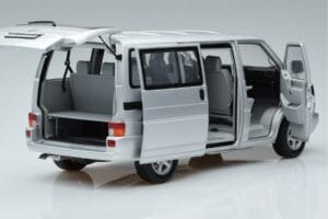 Volkswagen T4b Transporter Caravelle Minibus Schuco 1:18 450041500 Kov – obrázok 2 z 8
