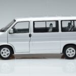 Volkswagen T4b Transporter Caravelle Minibus Schuco 1:18 450041500 Kov - image 5 of 8