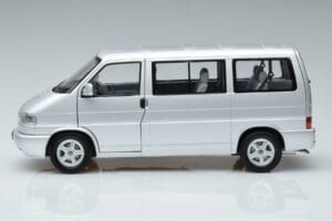 Volkswagen T4b Transporter Caravelle Minibus Schuco 1:18 450041500 Kov – obrázok 5 z 8