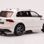 Volkswagen Tiguan R Biely Otto 1:18 - image 2 of 6