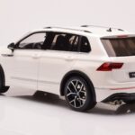 Volkswagen Tiguan R Biely Otto 1:18 - image 5 of 6