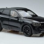 Volkswagen Touareg CR Čierny FAW 1:18 LTC761021BLA Kov - image 5 of 7