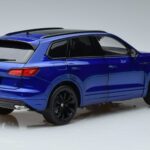 Volkswagen Touareg CR Modrý FAW 1:18 LTC761021BLU Kov - image 3 of 7