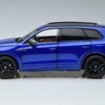 Volkswagen Touareg CR Modrý FAW 1:18 LTC761021BLU Kov - image 4 of 7