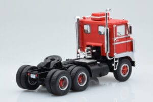 White 7400 Červený Strieborný IXO 1:43 TR170 Kov – obrázok 2 z 5