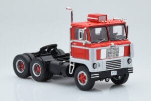White 7400 Červený Strieborný IXO 1:43 TR170 Kov – obrázok 3 z 5