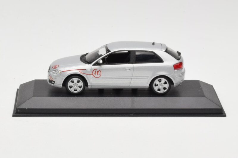 Audi A3 8P Strieborný Prototyp Minichamps 1:43 5010503013 Kov