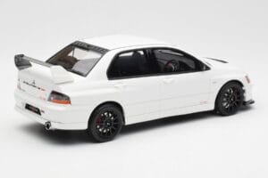 Mitsubishi Lancer Evo VIII MR FQ-400 Biely Otto 1:18 OT777 Živica – obrázok 2 z 6