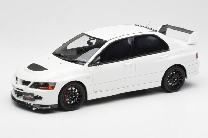 Mitsubishi Lancer Evo VIII MR FQ-400 Biely Otto 1:18