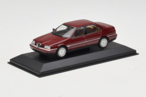 Alfa Romeo 164 3.0 Super V6 Tmavočervený Minichamps 1:43 436120700 Kov – obrázok 2 z 4