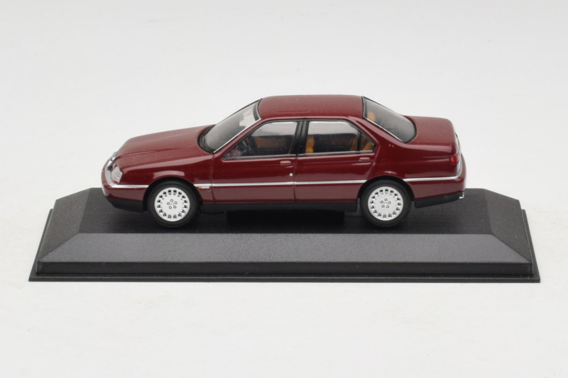 Alfa Romeo 164 3.0 Super V6 Tmavočervený Minichamps 1:43 436120700 Kov
