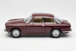 Alfa Romeo 2000 GTV Gaštanovo Červený Norev 1:18 187916 Kov – obrázok 4 z 8