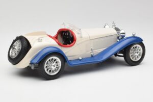 Alfa Romeo 2300 Spider Biely & Modrý Bburago 1:18 3008-M1 Kov – obrázok 2 z 6