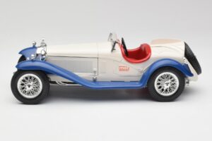 Alfa Romeo 2300 Spider Biely & Modrý Bburago 1:18 3008-M1 Kov – obrázok 3 z 6