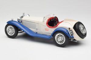Alfa Romeo 2300 Spider Biely & Modrý Bburago 1:18 3008-M1 Kov – obrázok 5 z 6