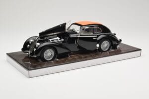 Alfa Romeo 8C 2900B Lungo Čierny Minichamps 1:18 100120421 Kov – obrázok 2 z 8