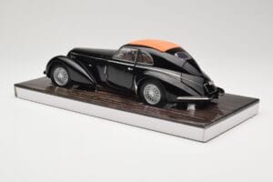 Alfa Romeo 8C 2900B Lungo Čierny Minichamps 1:18 100120421 Kov – obrázok 7 z 8