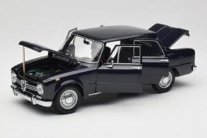 Alfa Romeo Giulia 1300 Modrý Minichamps 1:18 180120905 Kov – obrázok 2 z 8