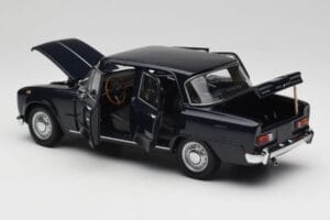 Alfa Romeo Giulia 1300 Modrý Minichamps 1:18 180120905 Kov – obrázok 5 z 8