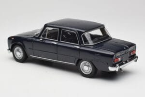 Alfa Romeo Giulia 1300 Modrý Minichamps 1:18 180120905 Kov – obrázok 7 z 8